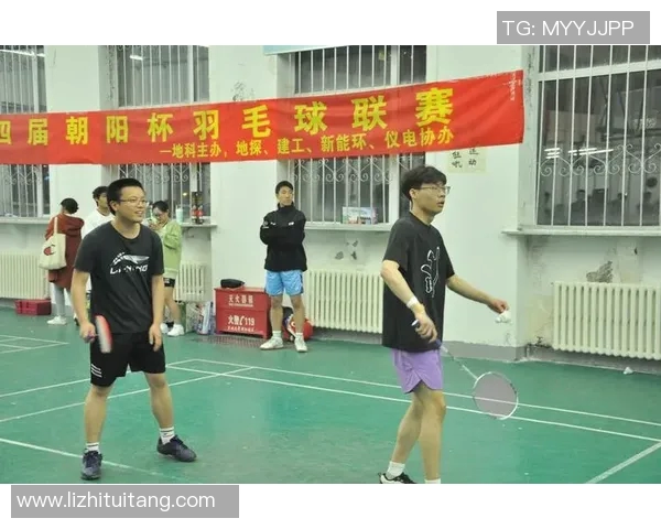 上海羽毛球队在世锦赛中的团队协作展现出卓越实力与默契配合