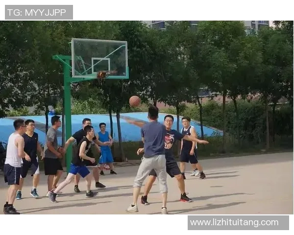 成都篮球队荣登篮球意识排行榜第六名展现卓越团队智慧与实力 成都篮球队荣登篮球意识排行榜第六名展现卓越团队智慧与实力