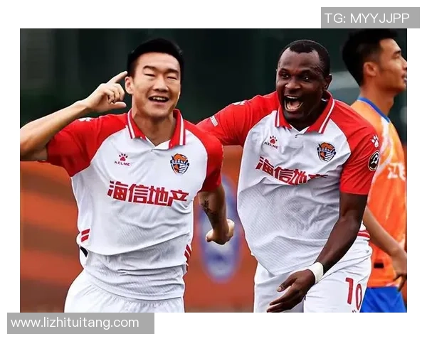 深圳足球队以59分领跑冠军赛积分榜展现强劲实力 深圳足球队以59分领跑冠军赛积分榜展现强劲实力