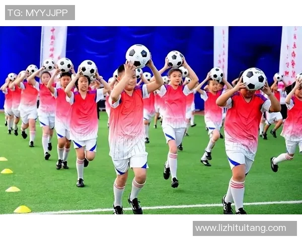 足球明星子女天赋揭秘:他们是否继承了父母的运动基因与天赋 足球明星子女天赋揭秘:他们是否继承了父母的运动基因与天赋